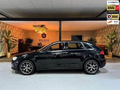 Zwart Gebruikt 2014 Audi A3 Sportback g-tron Attraction Hatchback | € 10.990 (Eerlijke prijs)