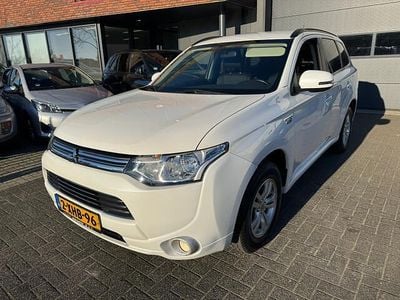 Wit Gebruikt 2014 Mitsubishi Outlander SUV | € 13.995 (Eerlijke prijs)