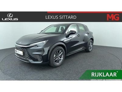 Zwart Occasion 2025 Lexus LBX Business Edition SUV | € 36.950 (Eerlijke prijs)
