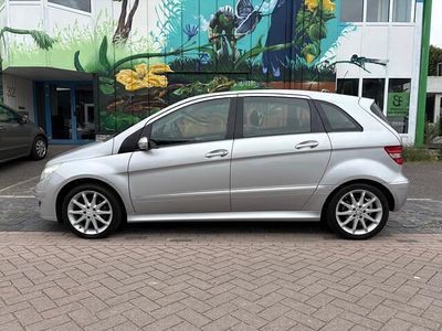 Mercedes B200