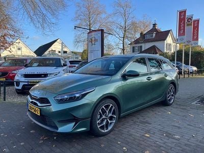 Groen Gebruikt 2024 Kia Ceed Sportswagon Stationwagen | € 25.950 (Eerlijke prijs)