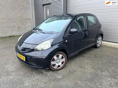 Zwart Gebruikt 2007 Toyota Aygo Hatchback | € 1.850 (Eerlijke prijs)