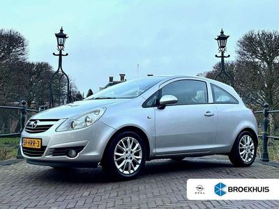 Grijs Occasion 2009 Opel Corsa Cosmo Hatchback | € 4.990 (Iets duurder)