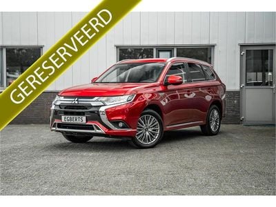 Rood Occasion 2020 Mitsubishi Outlander P-HEV Intense SUV | € 19.700 (Goede deal)