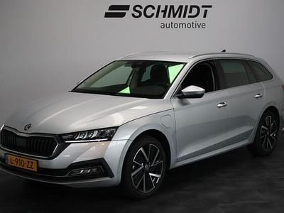 Grijs Occasion 2021 Skoda Octavia Business Line Stationwagen | € 21.995 (Iets duurder)