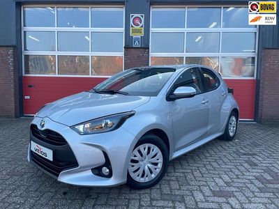 Zilver Occasion 2021 Toyota Yaris Active Hatchback | € 17.450 (Eerlijke prijs)