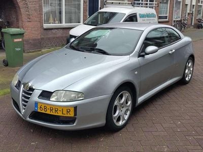 Grijs Gebruikt 2005 Alfa Romeo GT Distinctive Coupé | € 1.800 (Eerlijke prijs)