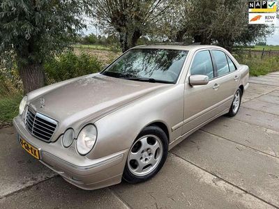 Gebruikt 2001 Mercedes E320 Avantgarde Sedan | € 2.990