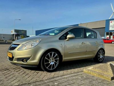 tweedehands Opel Corsa 1.4-16V Cosmo