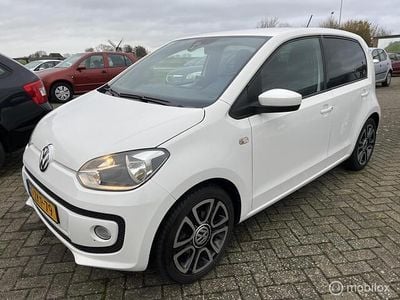 Wit Gebruikt 2015 VW up! high up! Hatchback | € 5.400 (Eerlijke prijs)