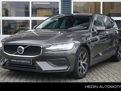 Grijs Gebruikt 2022 Volvo V60 Core Stationwagen | € 32.995 (Eerlijke prijs)
