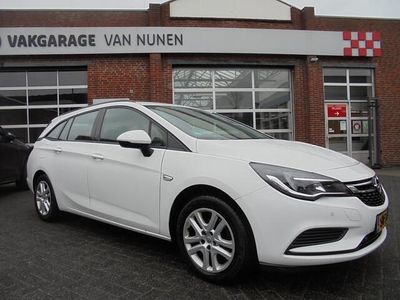 Wit Occasion 2018 Opel Astra Edition Stationwagen | € 7.750 (Eerlijke prijs)