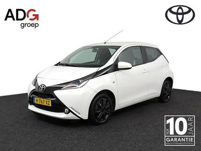Wit Occasion 2018 Toyota Aygo X-play Hatchback | € 13.650 (Eerlijke prijs)