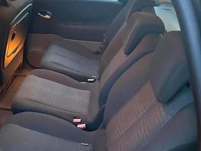 Gebruikt 2007 Renault Scénic II MPV | € 1.350 (Goede deal)