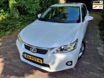 Lexus CT200h