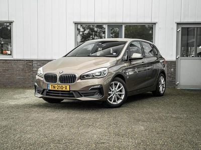 Geel Gebruikt 2018 BMW 225 Active Tourer Executive MPV | € 13.399 (Eerlijke prijs)