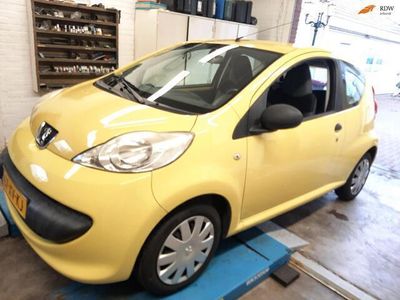 tweedehands Peugeot 107 1.0-12V XR 1 eigen.weinig km