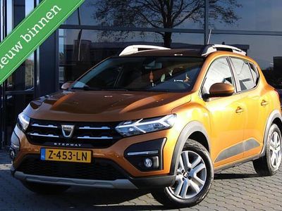 Oranje Occasion 2021 Dacia Sandero Stepway Hatchback | € 12.950 (Eerlijke prijs)