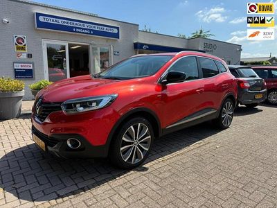 Rood (metallic) Gebruikt 2016 Renault Kadjar Bose Edition SUV | € 12.750 (Iets duurder)
