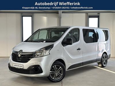 Grijs Occasion 2016 Renault Trafic Expression MPV | € 16.950