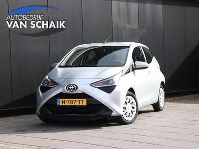 Occasion Toyota Aygo X-play 72 PK (52 kW) 2022 Grijs Hatchback