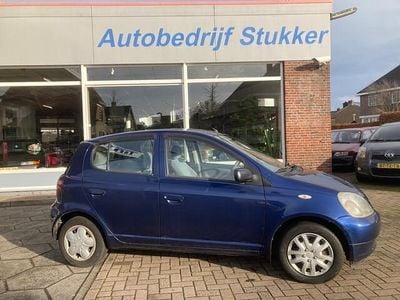 Blauw (metallic) Gebruikt 2000 Toyota Yaris Sol Hatchback | € 1.650 (Eerlijke prijs)