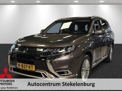 Bruin Gebruikt 2021 Mitsubishi Outlander P-HEV Intense+ SUV | € 26.340 (Eerlijke prijs)