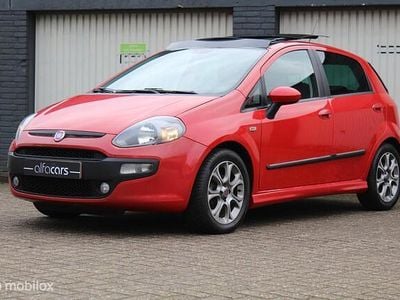 Rood Occasion 2010 Fiat Punto Evo Hatchback | € 2.499 (Goede deal)