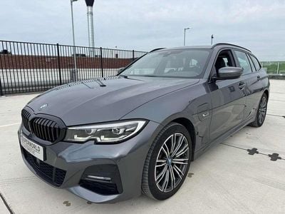 BMW 330e