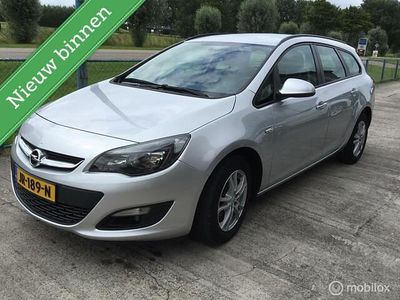 Grijs Gebruikt 2015 Opel Astra Design Edition Stationwagen | € 4.600 (Eerlijke prijs)