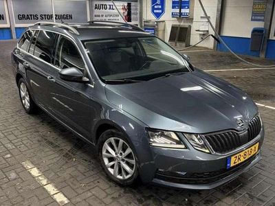 Grijs Gebruikt 2019 Skoda Octavia Stationwagen | € 8.100 (Eerlijke prijs)