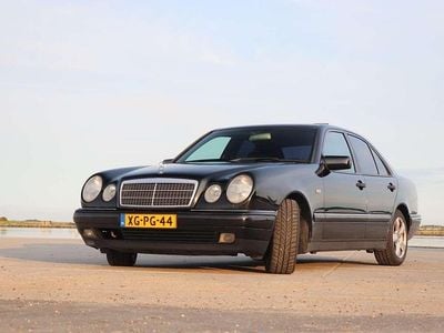 Occasion 1998 Mercedes E200 Classic Stationwagen | € 2.000