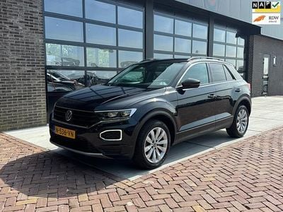 Zwart Gebruikt 2021 VW T-Roc Business SUV | € 14.975 (Goede deal)