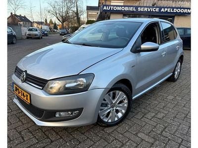 Grijs Gebruikt 2014 VW Polo Comfortline Hatchback | € 7.950 (Eerlijke prijs)