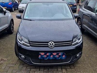 Zwart Gebruikt 2012 VW Touran Trendline MPV | € 14.200