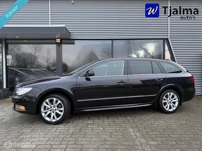 Occasion Skoda Superb Business Line 125 PK (91 kW) 2011 Zwart (metallic) Stationwagen