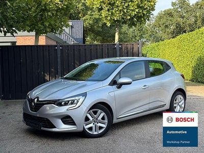 Grijs Occasion 2020 Renault Clio V Zen Hatchback | € 10.490 (Eerlijke prijs)