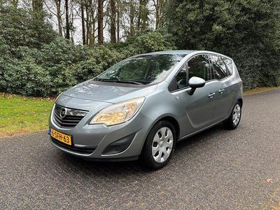 Grijs (metallic) Gebruikt 2011 Opel Meriva Cosmo MPV | € 1.999 (Eerlijke prijs)