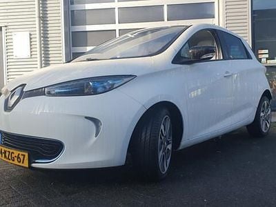 Wit Occasion 2013 Renault Zoe Zen Hatchback | € 4.749 (Eerlijke prijs)