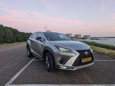 Lexus NX300h