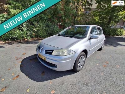 Grijs Gebruikt 2008 Renault Mégane III Business Hatchback | € 1.499 (Super prijs)