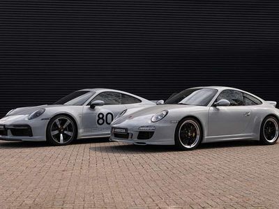 Grijs, metallic lak Occasion 2023 Porsche 992 Sport Stationwagen | € 399.995