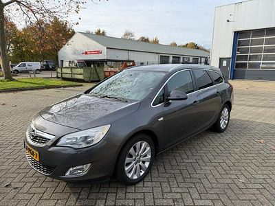 Occasion Opel Astra Cosmo 101 PK (74 kW) 2011 Grijs Stationwagen