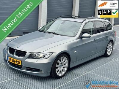BMW 325