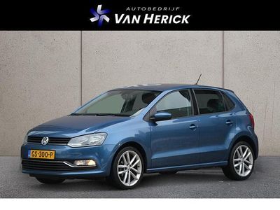Blauw Occasion 2015 VW Polo Highline Hatchback | € 10.445 (Eerlijke prijs)
