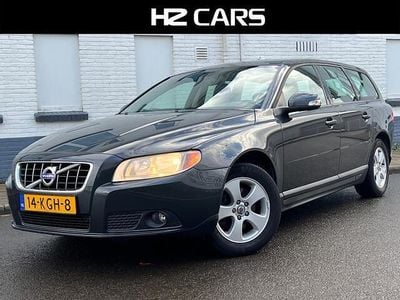 Grijs Gebruikt 2009 Volvo V70 Stationwagen | € 4.950 (Eerlijke prijs)