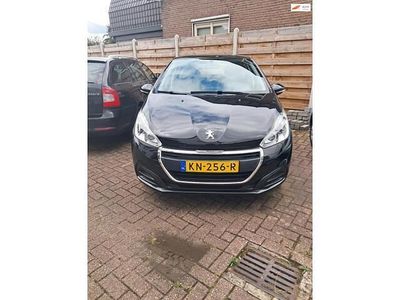 Zwart Gebruikt 2016 Peugeot 208 Active Hatchback | € 4.250 (Eerlijke prijs)
