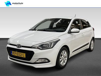 Wit Gebruikt 2017 Hyundai i20 GO! Hatchback | € 10.440 (Eerlijke prijs)
