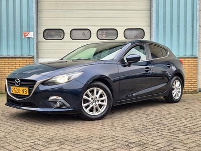 Blauw Gebruikt 2015 Mazda 3 Hatchback | € 10.449 (Eerlijke prijs)