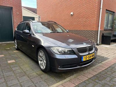 BMW 325